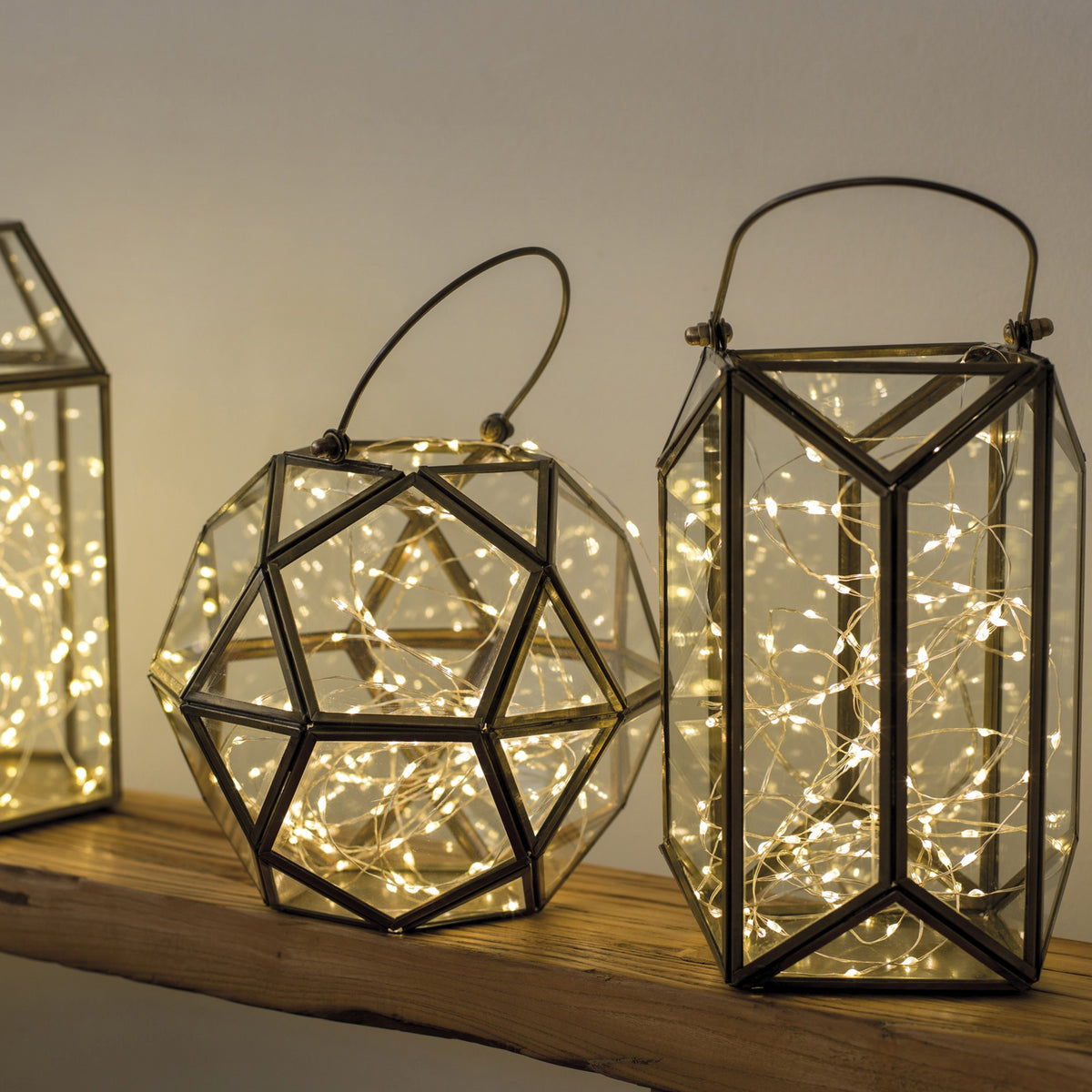 Lumineo 60 LED Battery-Operated Micro Wire Lights – Classic Warm