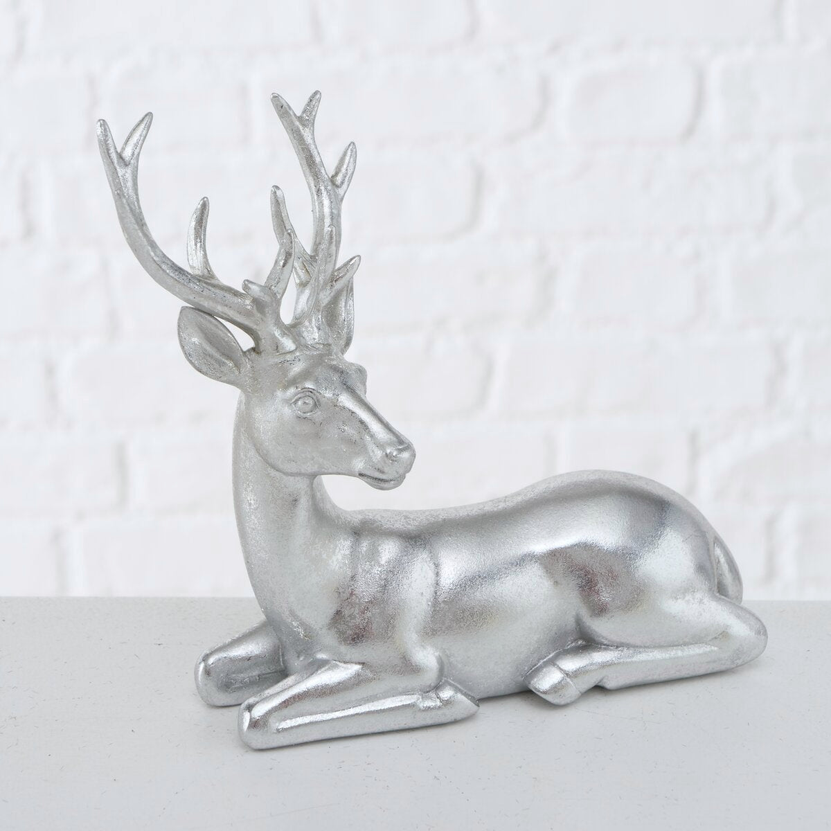 Silver Lying down reindeer