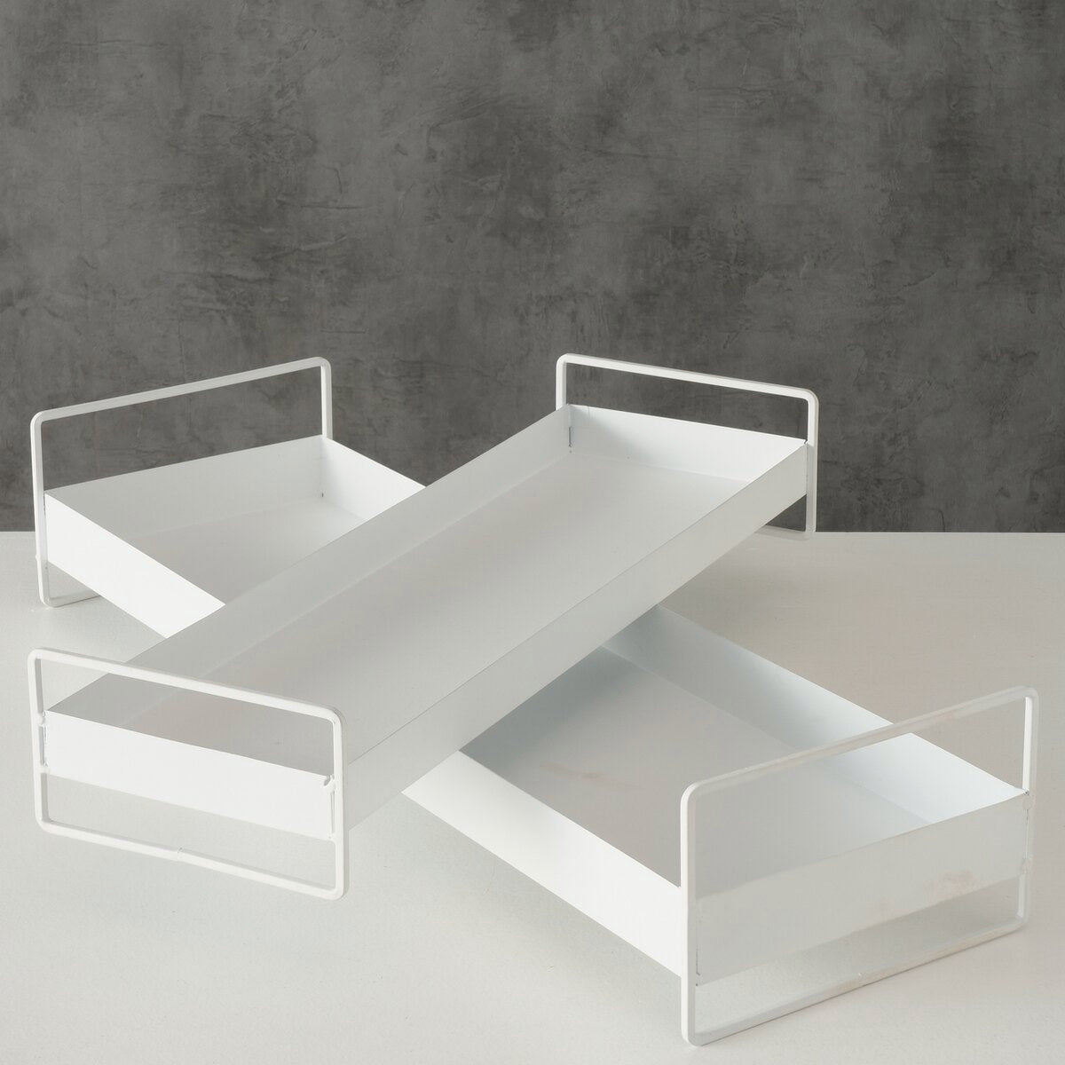 Set of 2 white Metal Trays