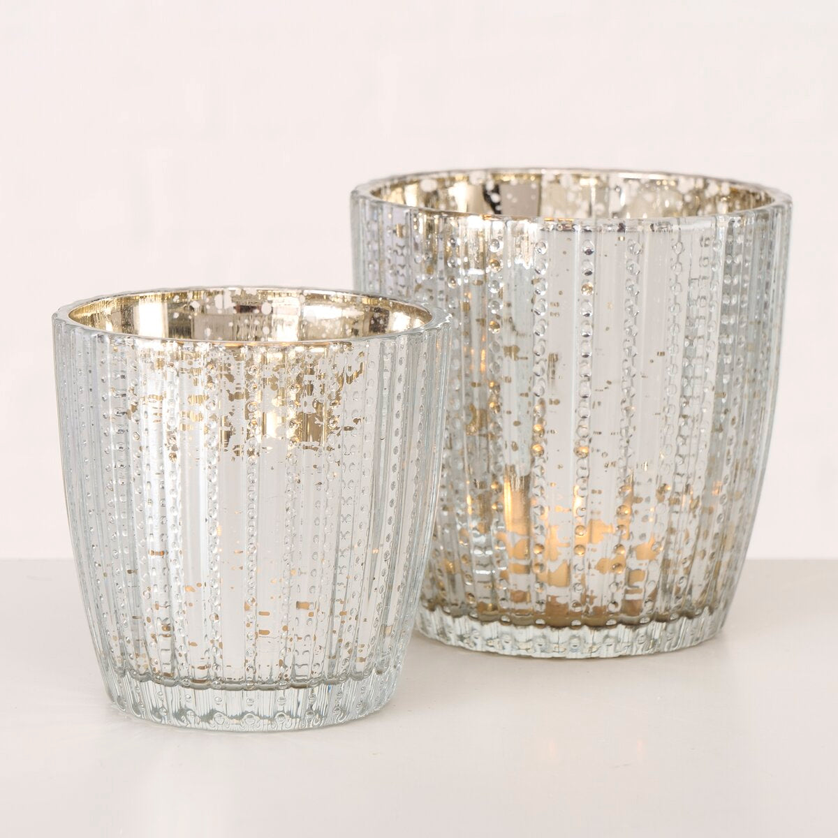 Set of 2 gold candleholders