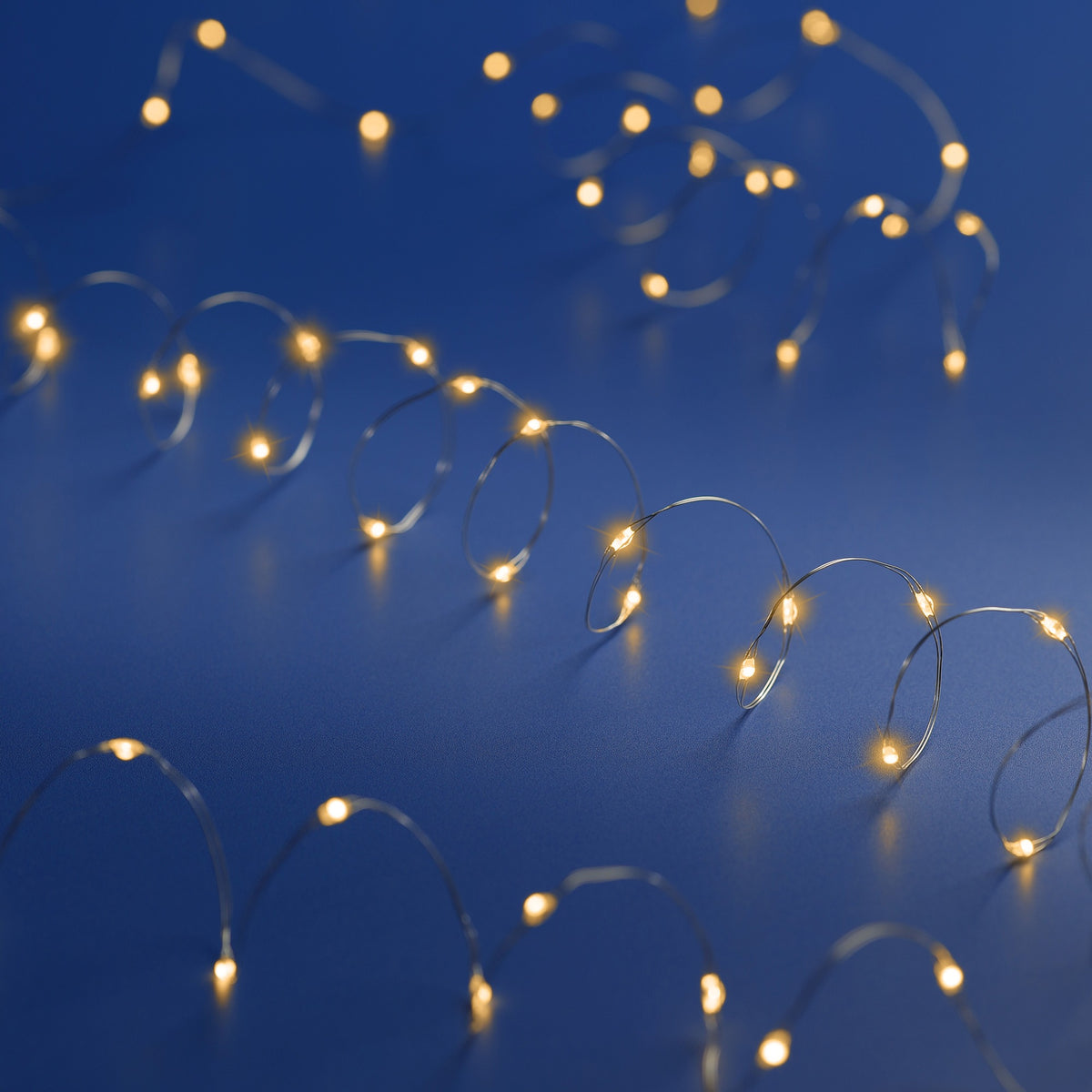 Lumineo 60 LED Battery-Operated Micro Wire Lights – Classic Warm