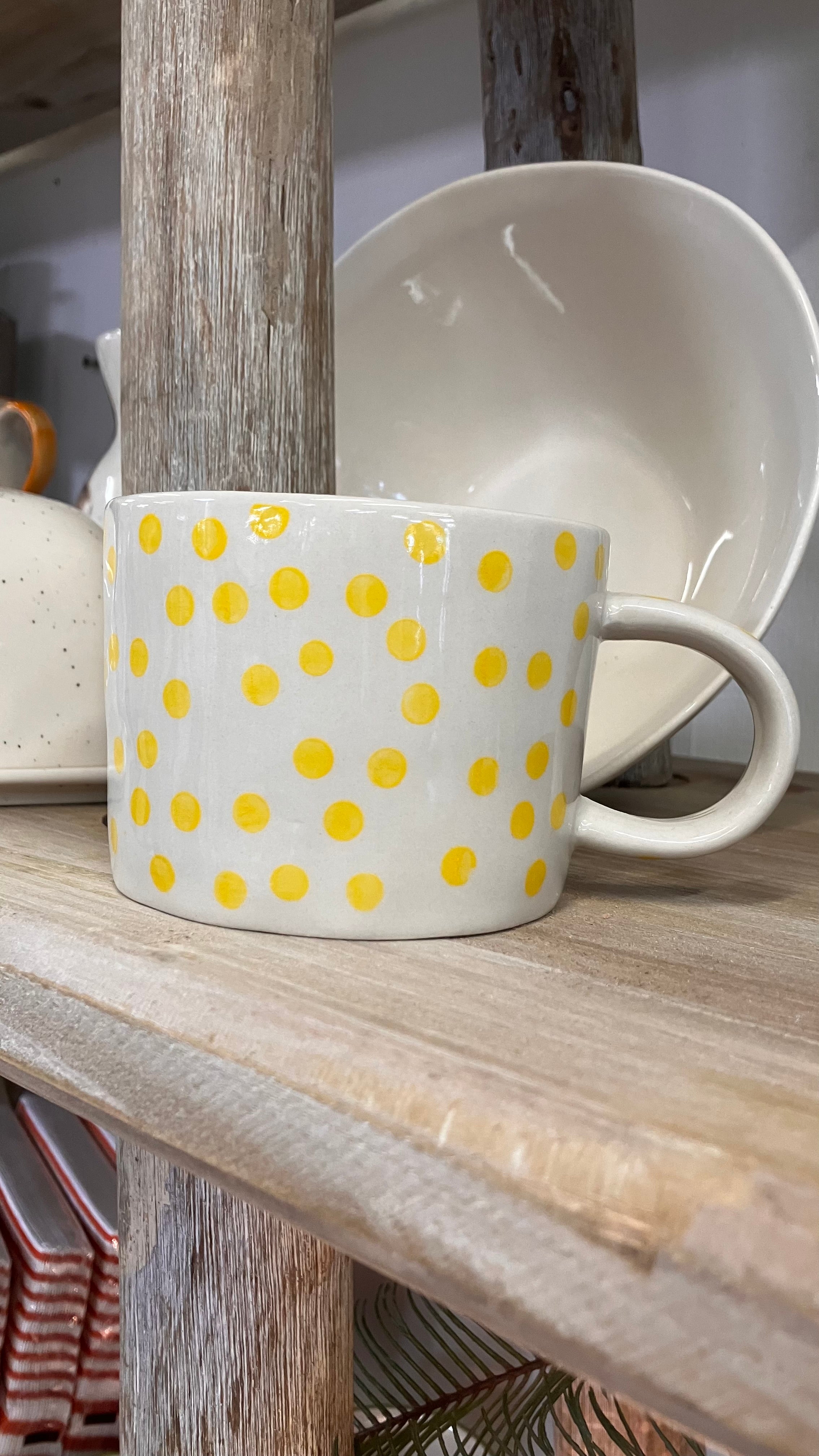 Cream and yellow Dotty Gisela Graham Mug