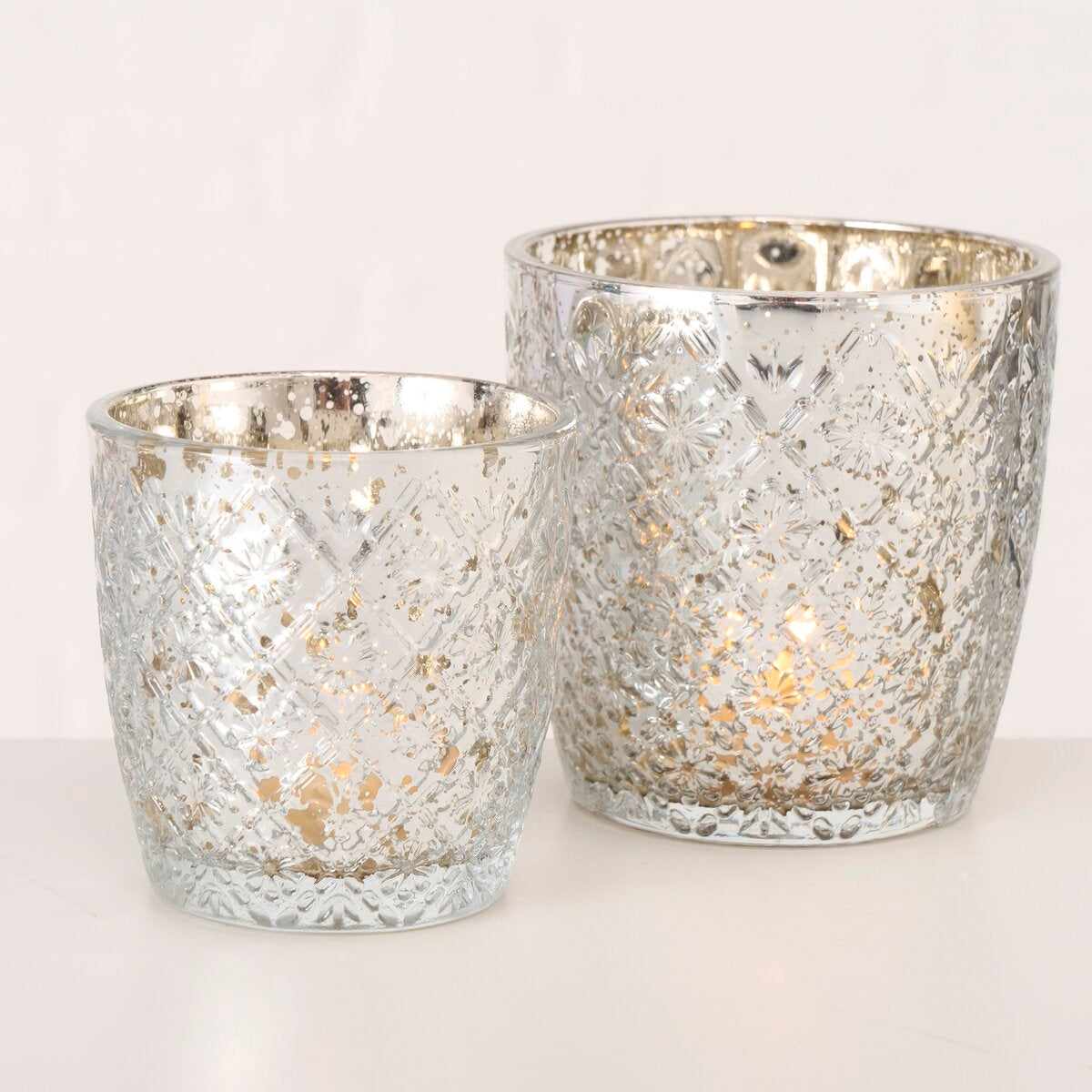 Set of 2 glass candleholders