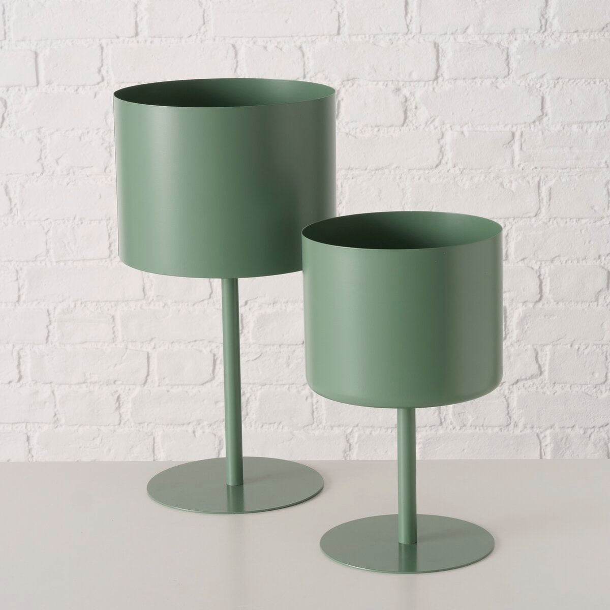 Set of 2 Green planter pots